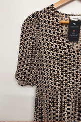 Pre-Loved Seed Beige/Black SS Long Dress M